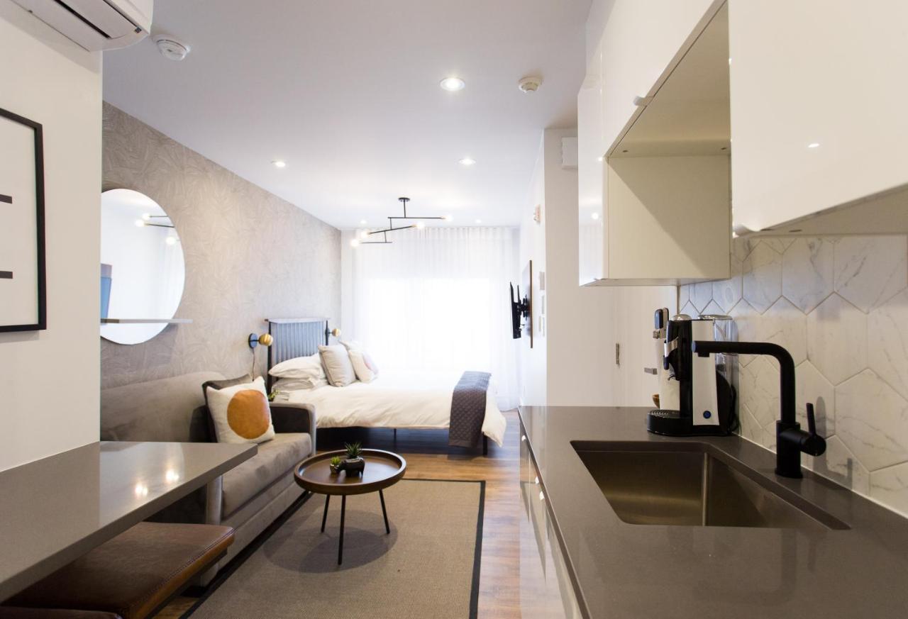 Blue Oasis Studio With Full Kitchen And Bath By Den Stays Montréal Eksteriør bilde
